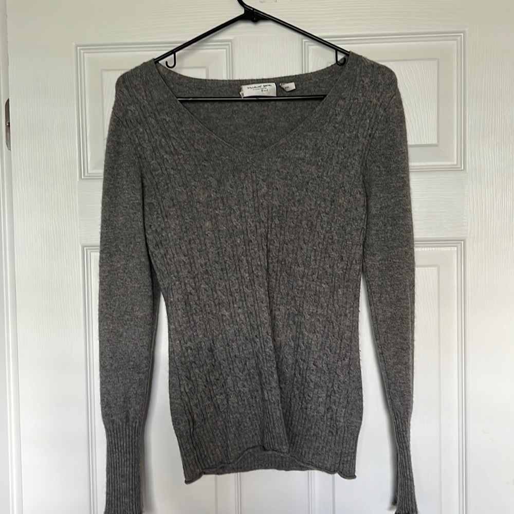 Long sleeve light sweater